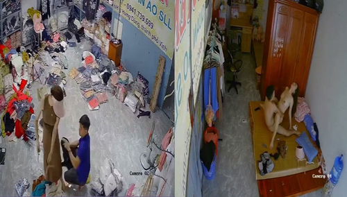 Hack camera vợ chồng chủ shop quần áo Vinh – Phần 1